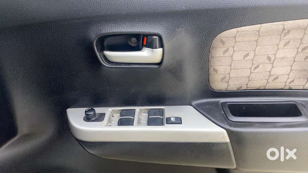 Maruti Suzuki Wagon R 1.0 Vxi, 2016, Petrol