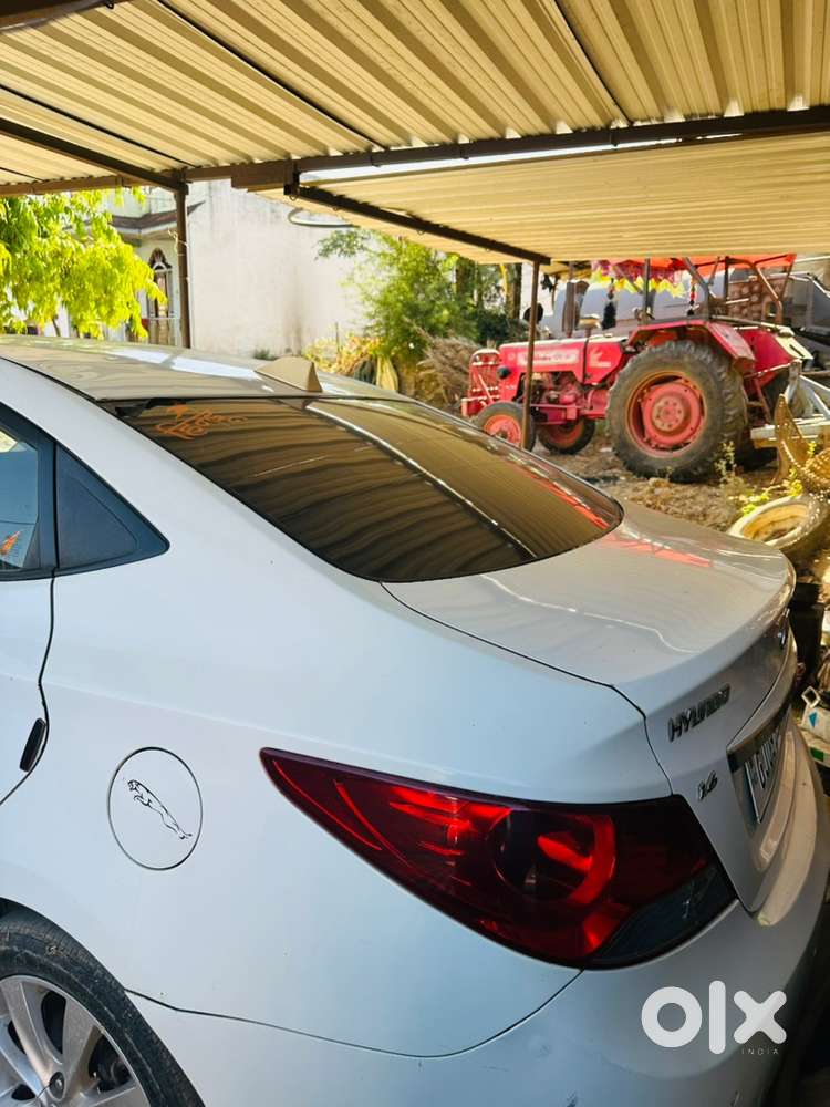 Hyundai Fluidic Verna 2011