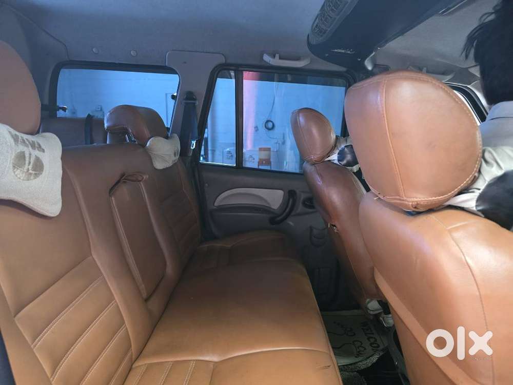 Mahindra Scorpio Vlx Top End