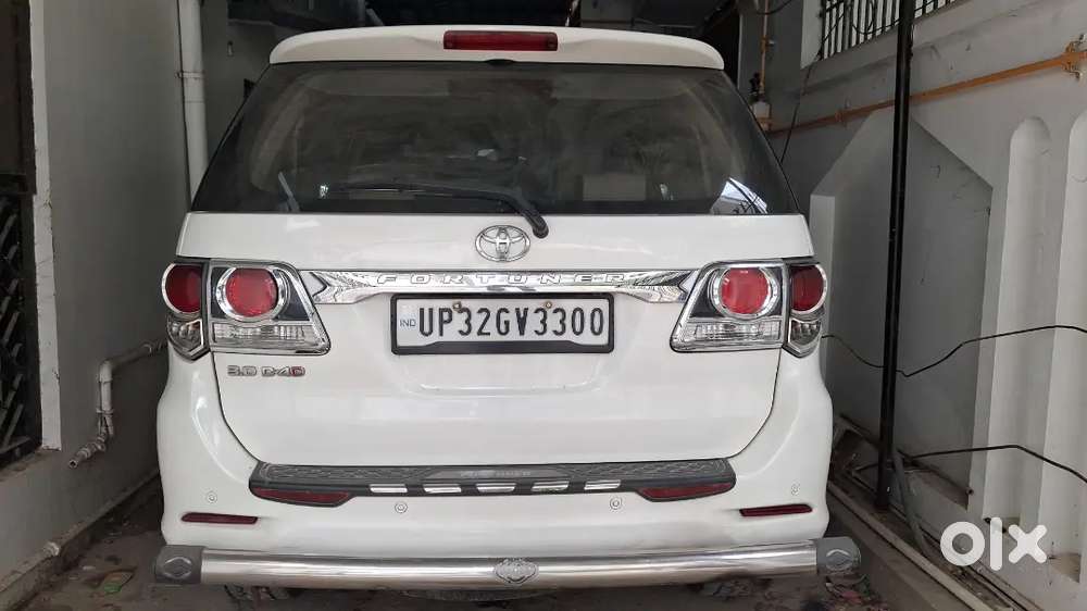***urgent*** Toyota Fortuner 2016 Diesel Manual