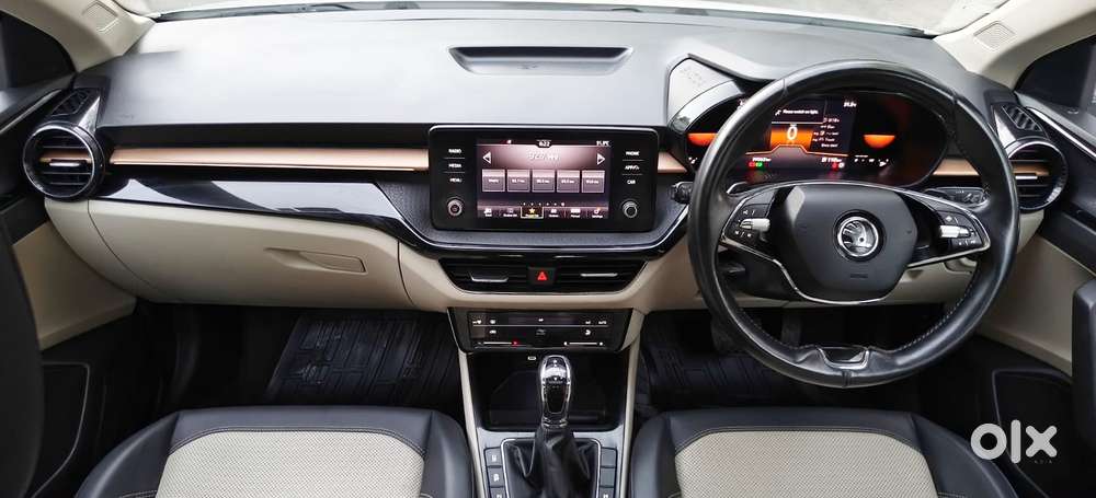 Skoda Slavia 1.5 Tsi Style At, 2023, Petrol