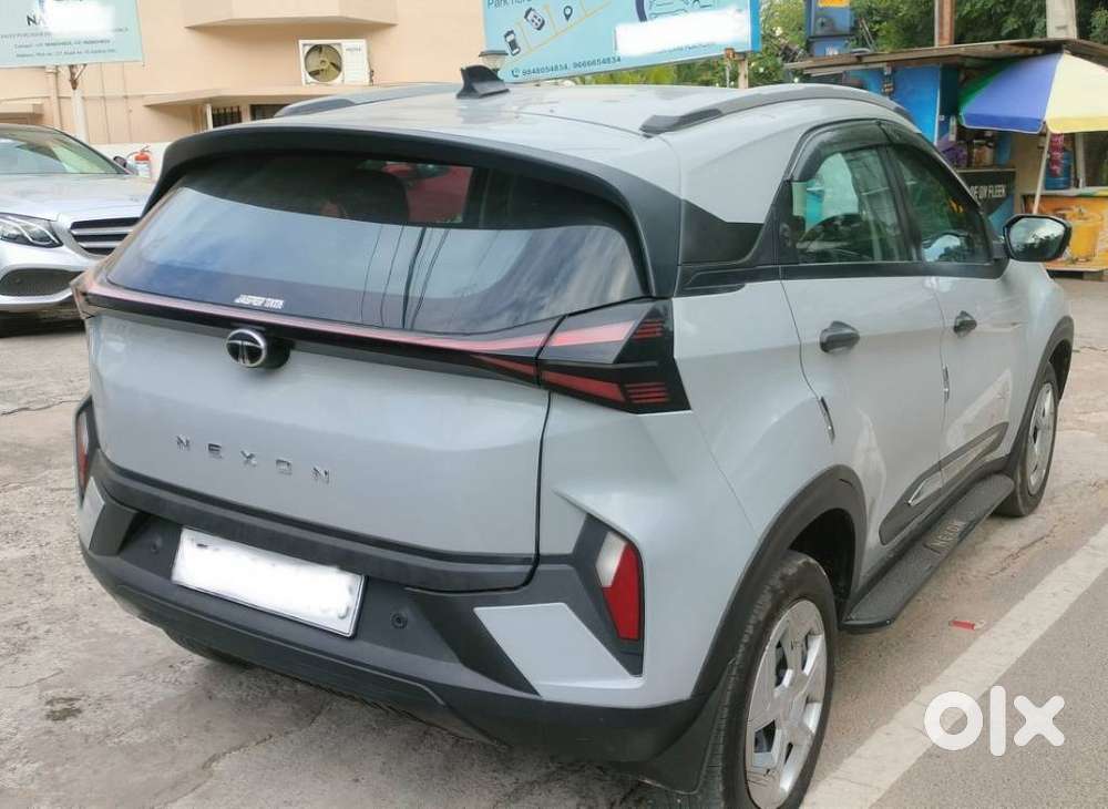 Tata Nexon, 2024, Petrol