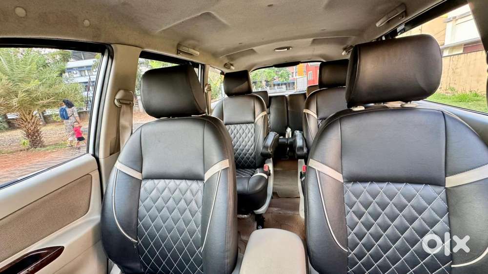 Toyota Innova 2.5 Ev (diesel) Ps 7 Seater Bs Iv, 2014