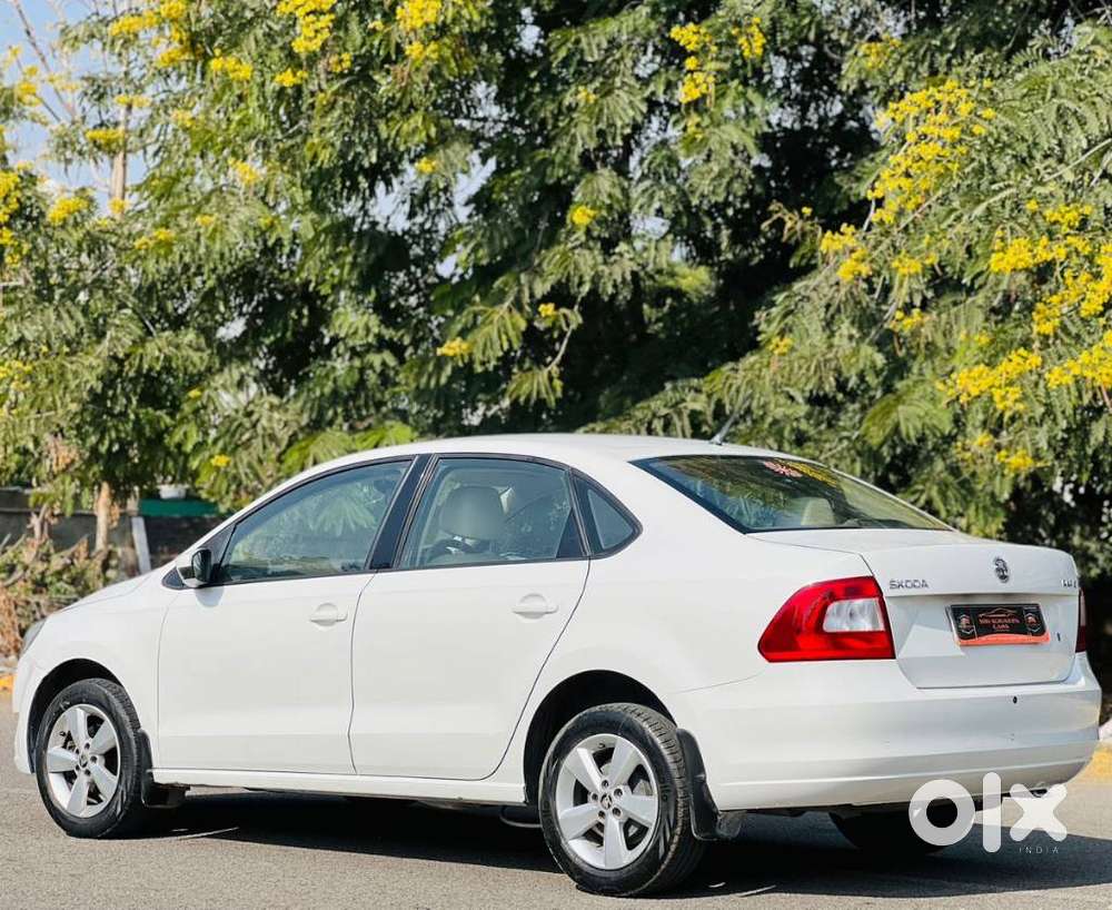 Skoda Rapid 1.6 Mpi Ambition, 2015, Diesel