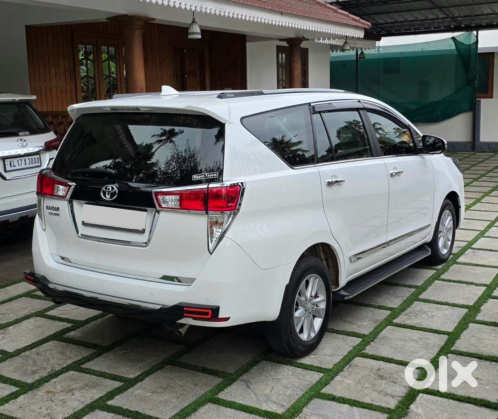 Toyota Innova Crysta 2023 Diesel Manual