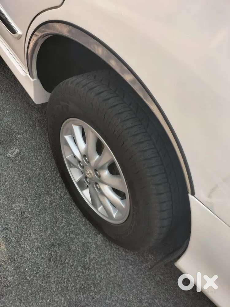 Toyota Innova 2014 V