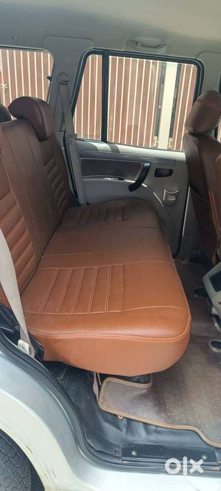 Mahindra Scorpio 1.99 S4 Plus, 2017