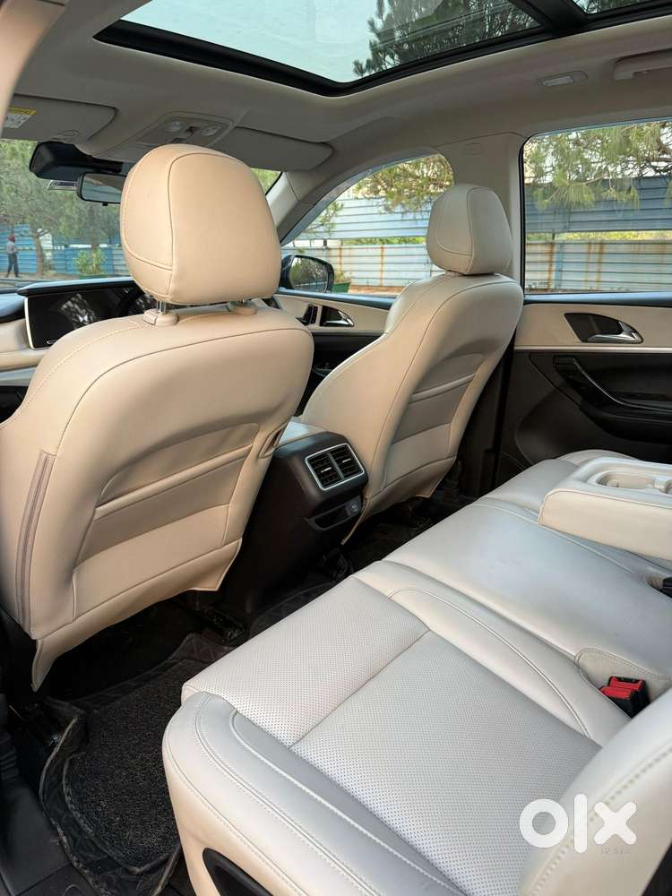 Mahindra Xuv700 2.2 Ax 7 Diesel At Str, 2023, Diesel