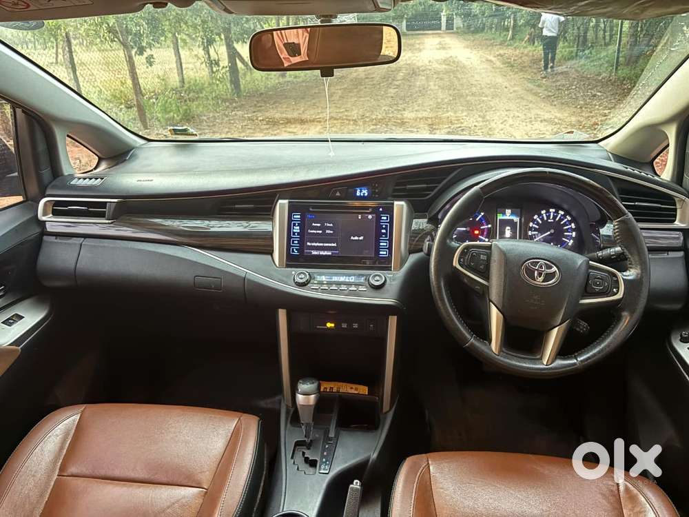 Toyota Innova Crysta 2.8z Automatic, 2017, Diesel