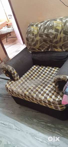 Olx sofa chair discount