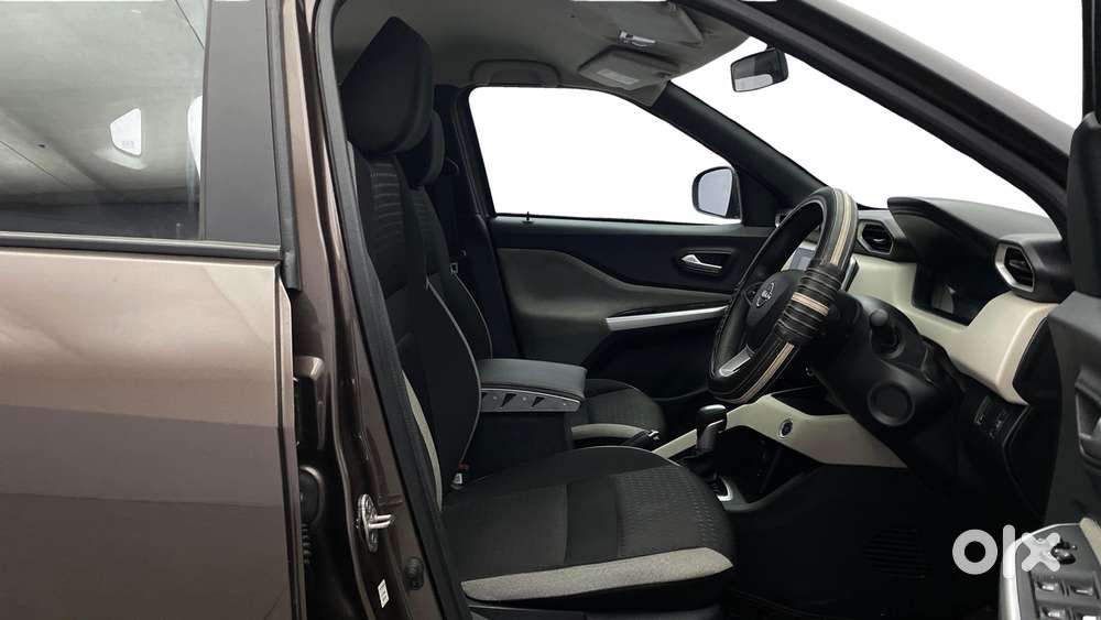 Nissan Magnite Xv Turbo, 2023, Petrol