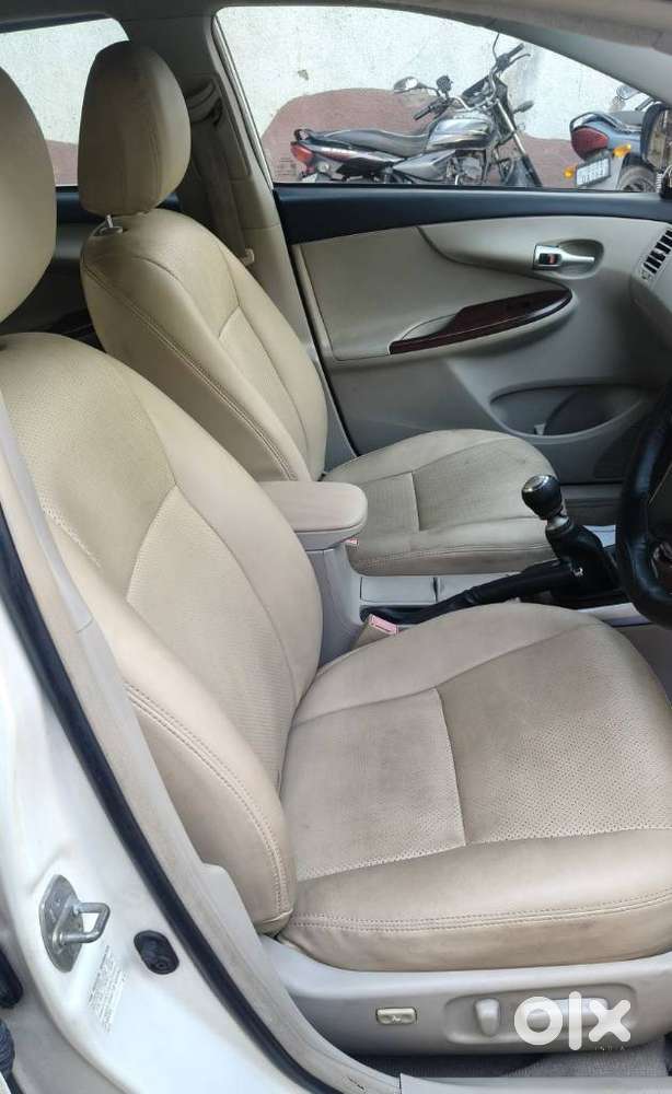 Toyota Corolla Altis 2010-2013 Gl, 2012, Petrol