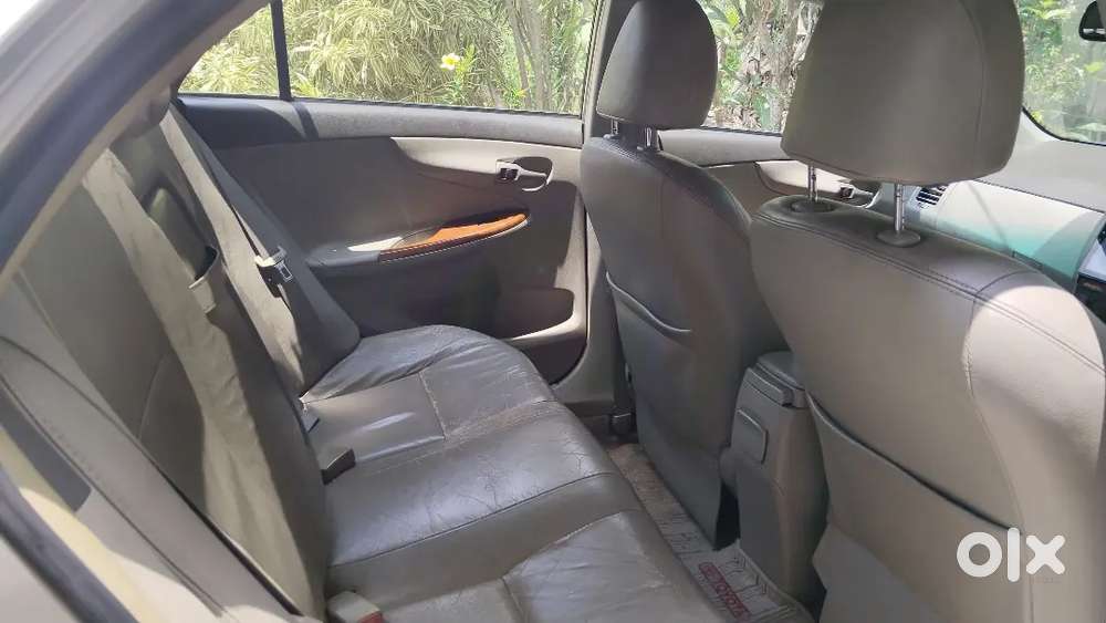 Toyota Corolla Altis 2010