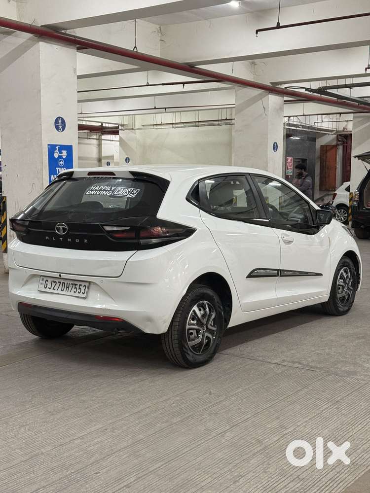 Tata Altroz Xm (s) Petrol, 2022, Petrol