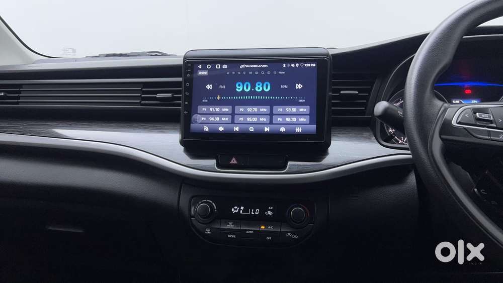 Maruti Suzuki Xl6 1.5 Zeta Mt, 2022, Petrol