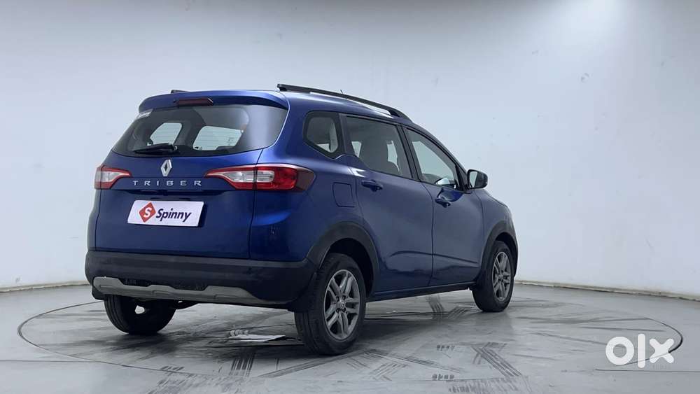 Renault Triber Rxz, 2022, Petrol