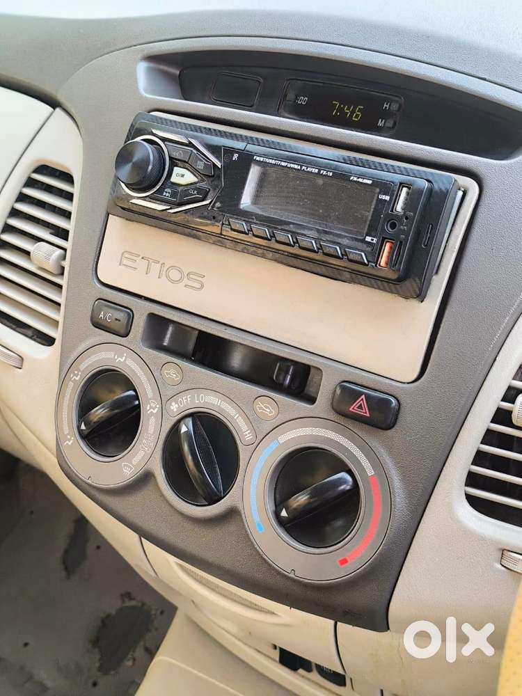 Toyota Innova 2.5 Vx 8 Str, 2010, Diesel