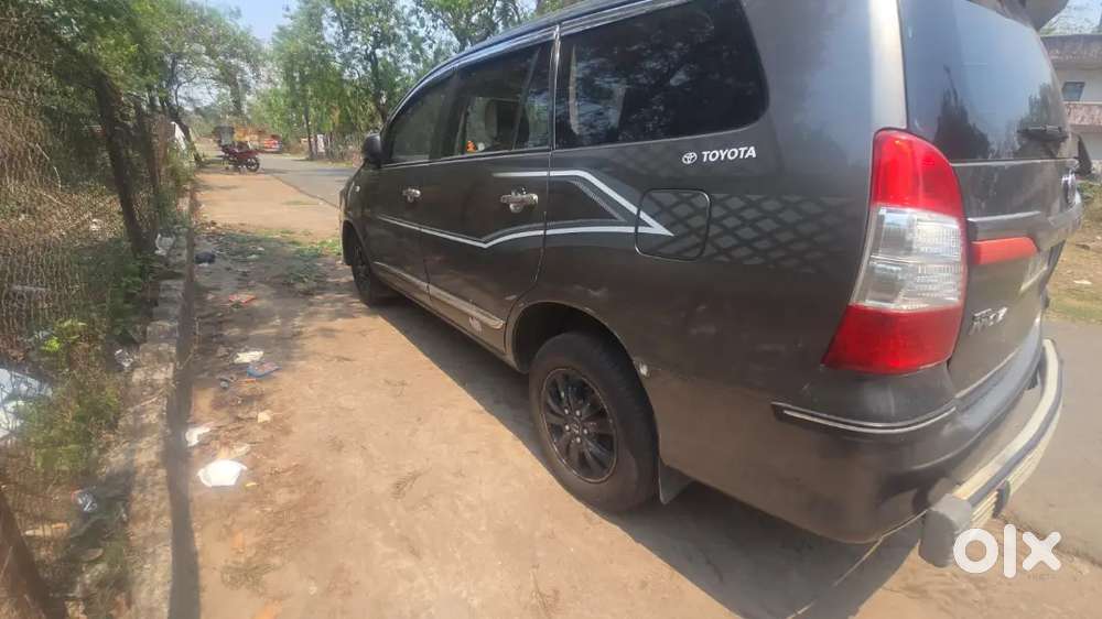 Toyota Innova 2009 Diesel Well Maintained
