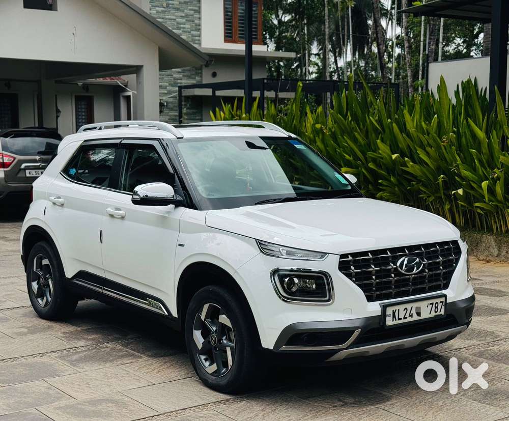 Hyundai Venue 1.0 Sx Turbo Imt Dual Tone Sport, 2021, Petrol