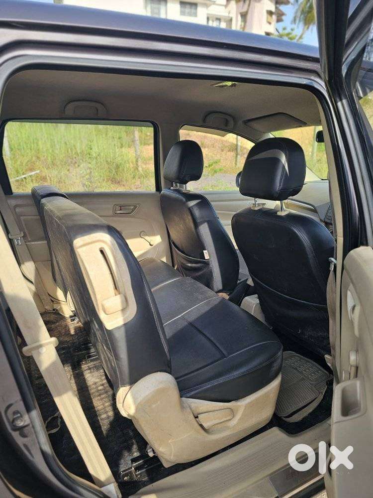 Maruti Suzuki Ertiga Lxi, 2014, Petrol