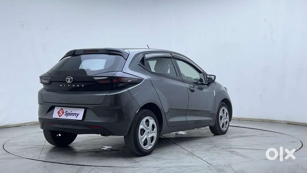 Tata Altroz 1.2 Xm Plus, 2022, Petrol
