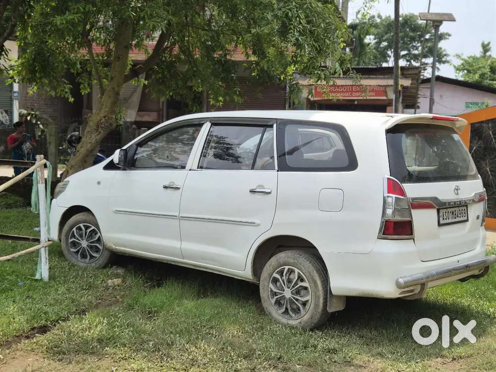 Toyota Innova Hycross 2012 Diesel 162206 Km Driven