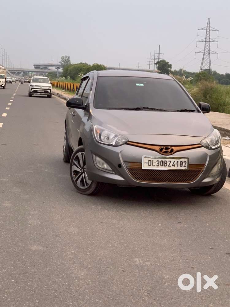 Hyundai I20 2013 83000 Km Driven  All Original New Tire Pure Petrol