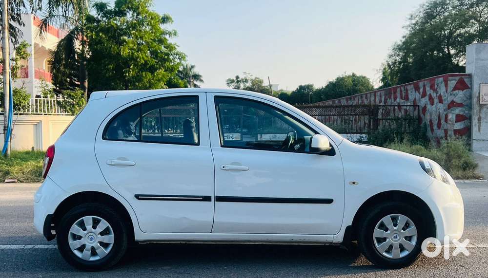 Nissan Micra Cvt Xv, 2015, Petrol