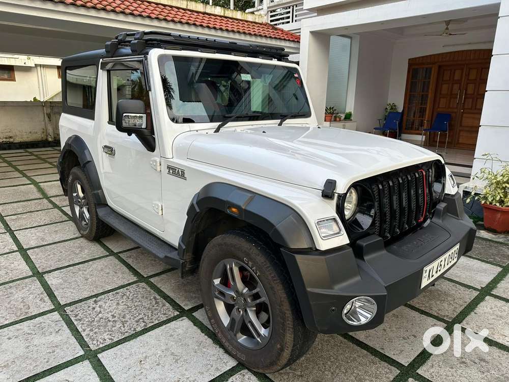 Mahindra Thar Petrol 2023