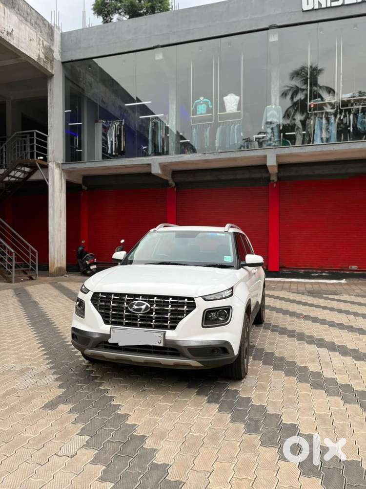 Hyundai Venue Petrol 2019