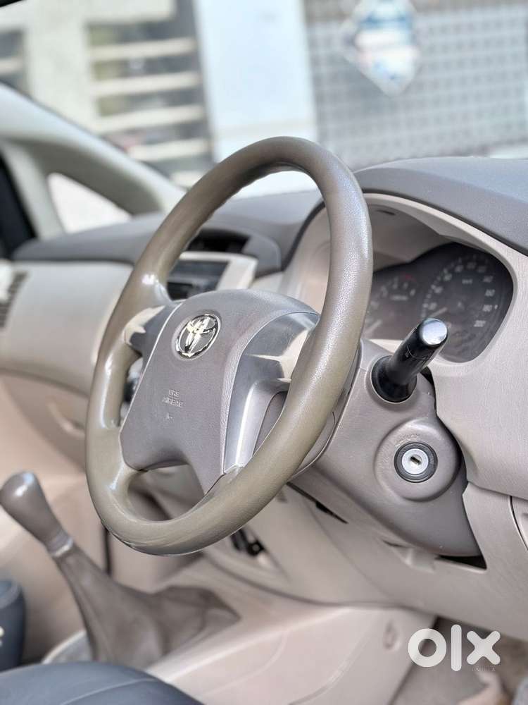 Toyota Innova 2.5 G (diesel) 8 Seater, 2014, Diesel