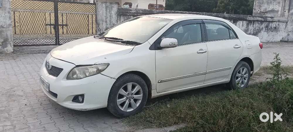 Toyota Corolla Altis 2010 Diesel Manual Car