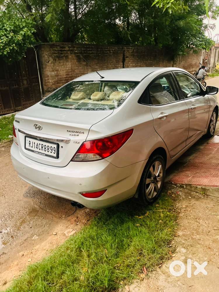 Hyundai Fluidic Verna 2012