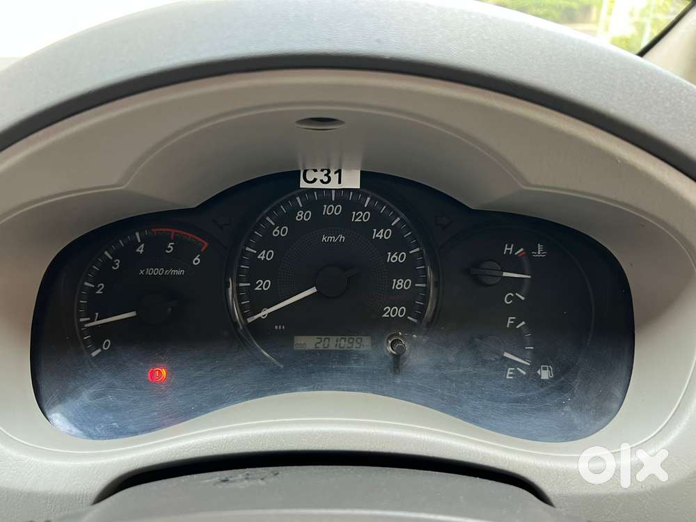 Toyota Innova 2.5 Gx (diesel) 8 Seater Bs Iv, 2014, Diesel