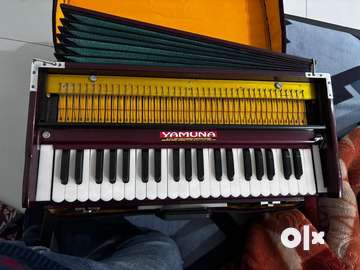 Yamuna Harmonium Musical Instruments 1763504551