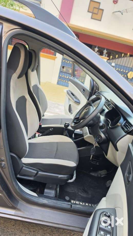 Renault Triber Rxt, 2023, Petrol