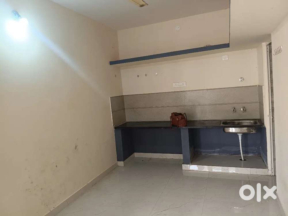 Single room with attached bathroom Rent: 7000