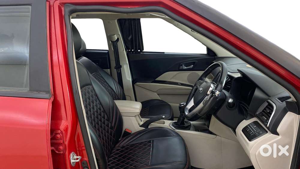 Mahindra Xuv300 W8 Option Dual Tone Diesel, 2019, Diesel