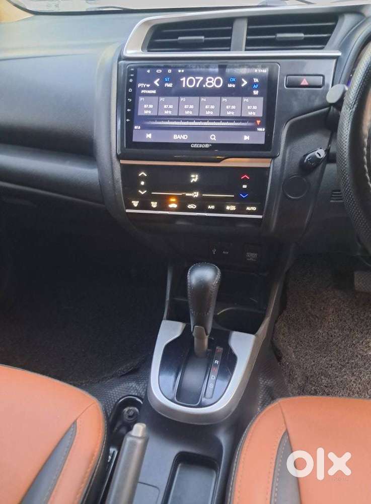 Toyota Innova Crysta 2.8 Gx At, 2017, Diesel