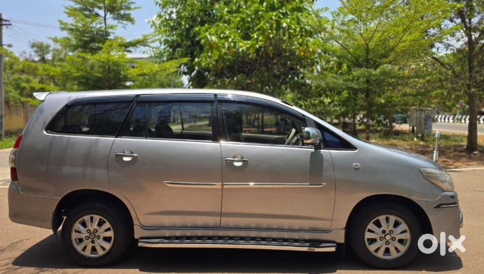 Toyota Innova 2.5 V 7 Str, 2012, Diesel