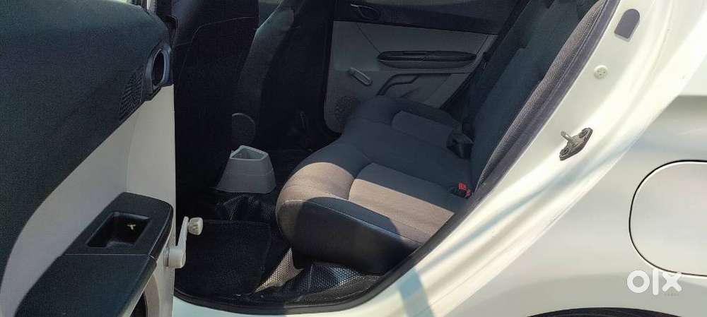 Tata Tiago 1.2 Revotron Xt (o), 2018, Petrol