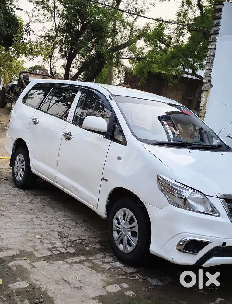 Toyota Innova 2013 Diesel 137000 Km Driven