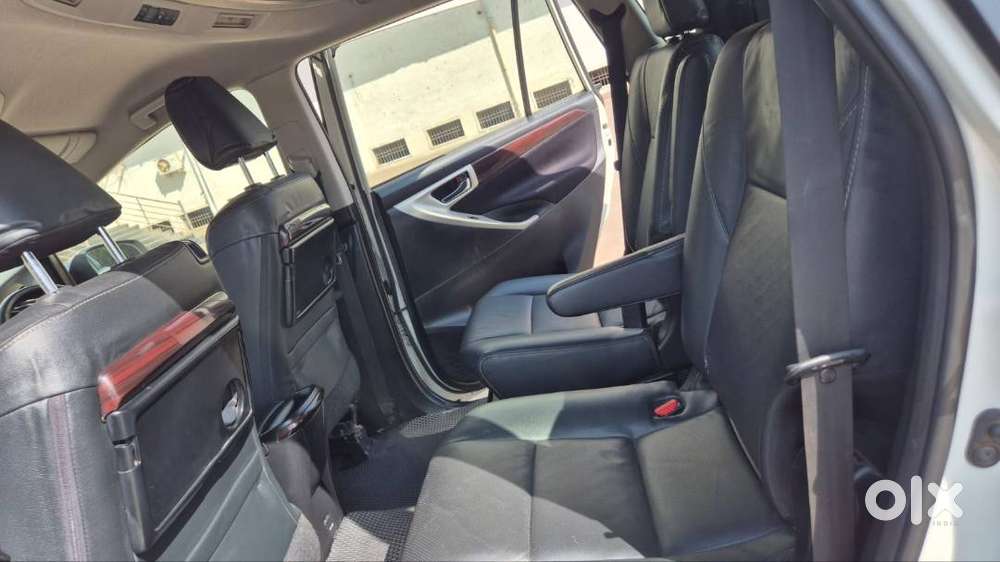 Toyota Innova Crysta 2019