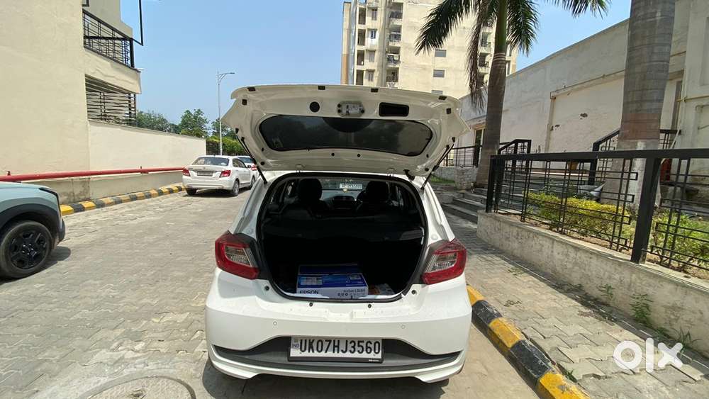 Tata Tiago Petrol Manual 2026