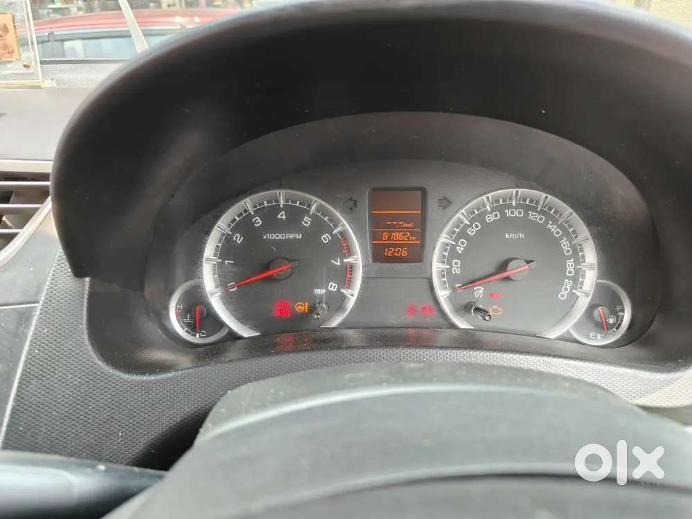2016 Maruti Swift Vxi Petrol  1st Owner  Delhi  82,000 Km New Tyre