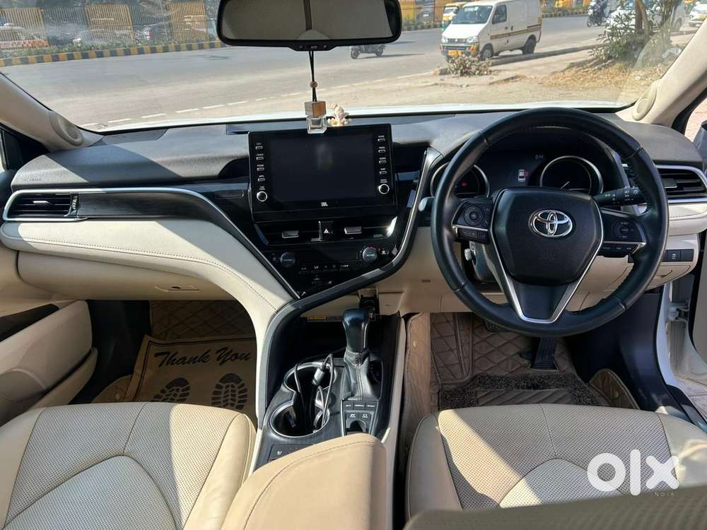 Toyota Camry Hybrid , 37000 Kms Driven Only