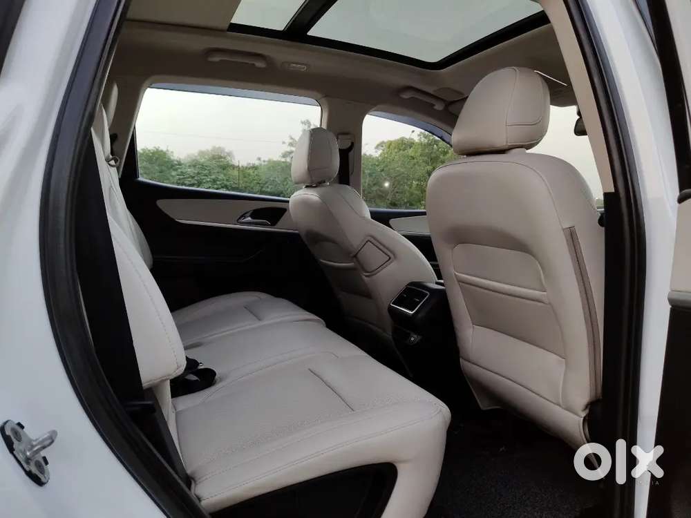 Mahindra Xuv700 2023 Diesel 45000 Km Driven