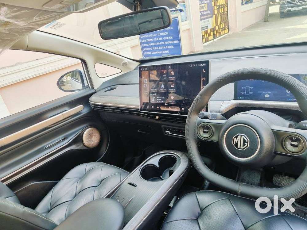 Mg Windsor Ev Essence, 2024, Electric