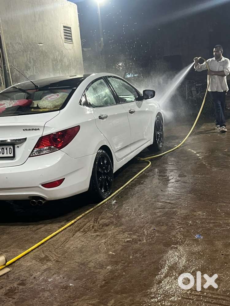 Hyundai Fluidic Verna 2011