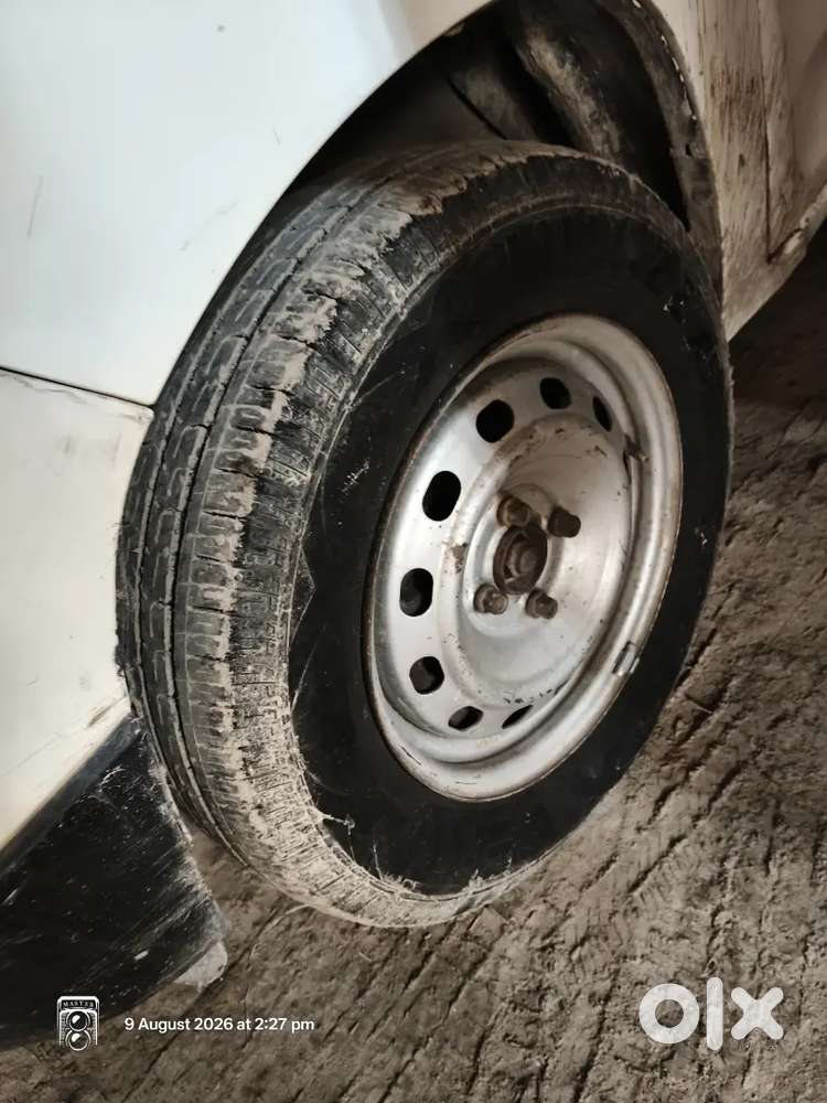 Mahindra Kuv100 6-seater Petrol  1st Owner  Brand New Tyres